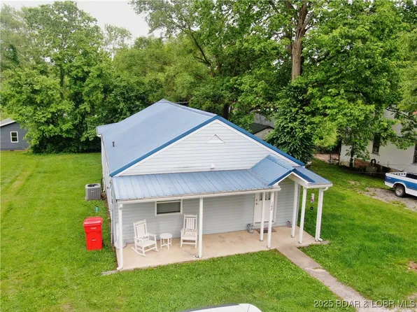 102 N Saint Louis St, Iberia, MO 65486