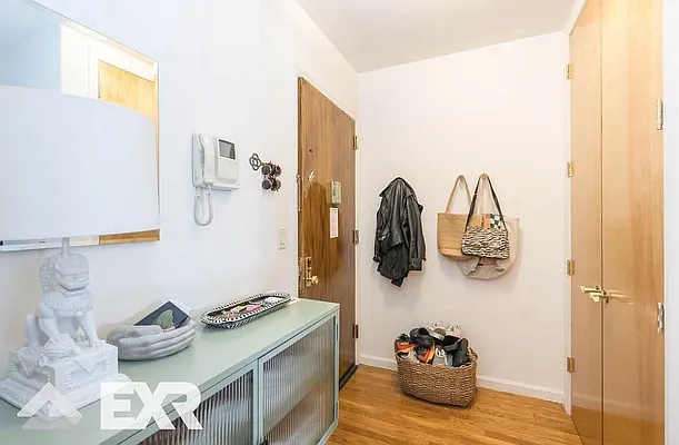 Rented by EXR | media 3