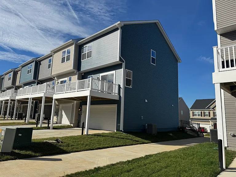 1334 Red Clover Ln — Photo 38