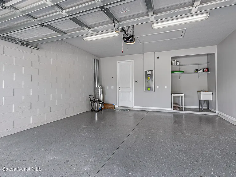 7544 Loren Cove Dr — Photo 36