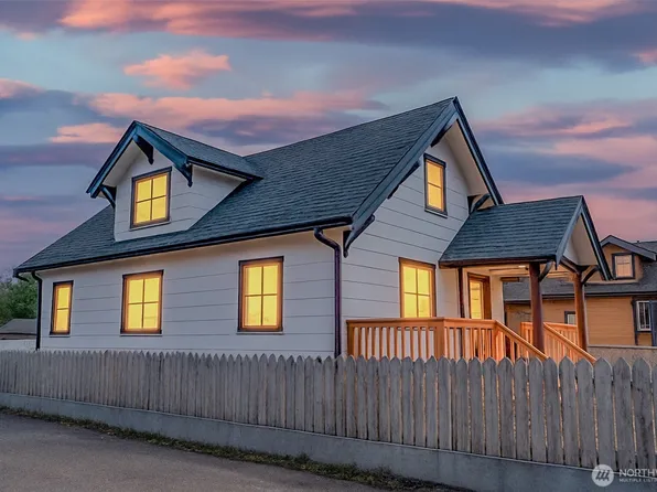 809 E 35th Street, Tacoma, WA 98404