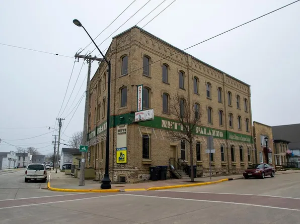 300 4th St, Algoma, WI 54201