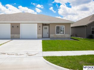 1769 Victoria Ln, Fremont, NE 68025