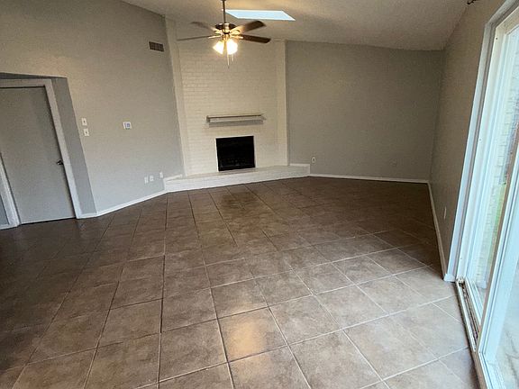 3rd image of 3905 Cordwood Ct