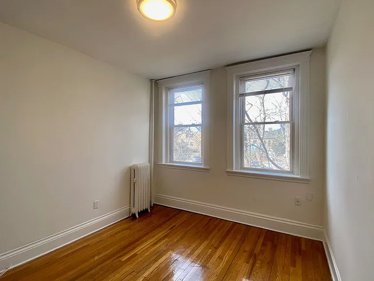 12 Camelot Ct #15R — Photo 9