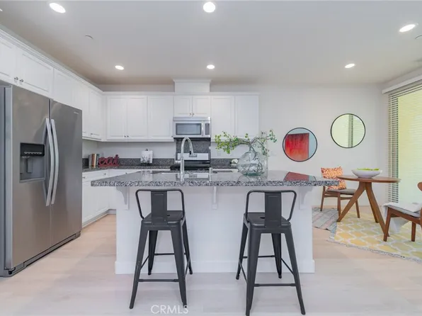 3290 E Yountville Dr Unit 10, Ontario, CA 91761