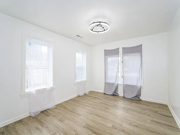159 N Young St — Photo 15