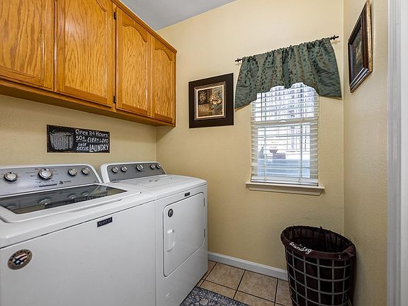 5th image of 34 W Brookside Drive