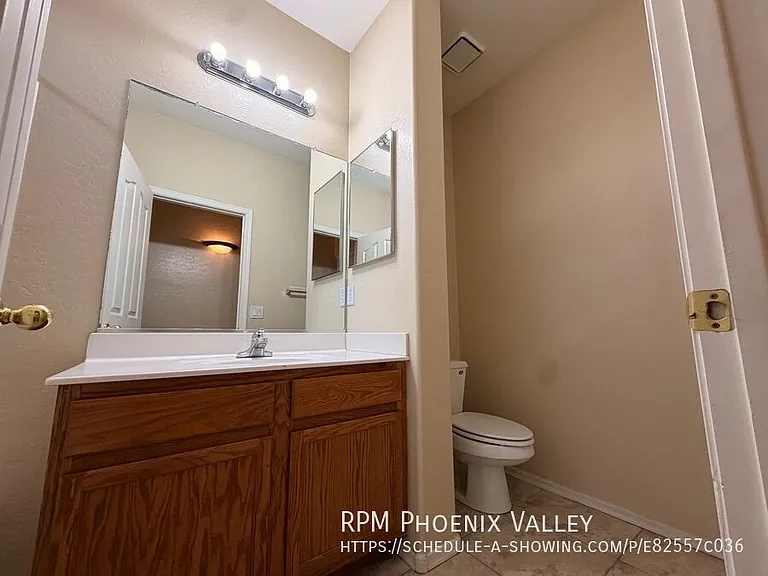 15227 W Jackson St — Photo 4