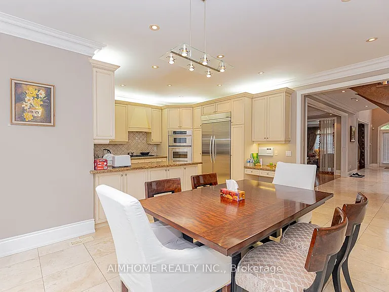 395 Princess Ave — Photo 10
