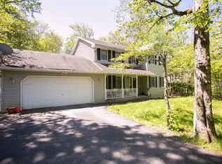1046 Kilmer Rd, Tobyhanna, PA 18466