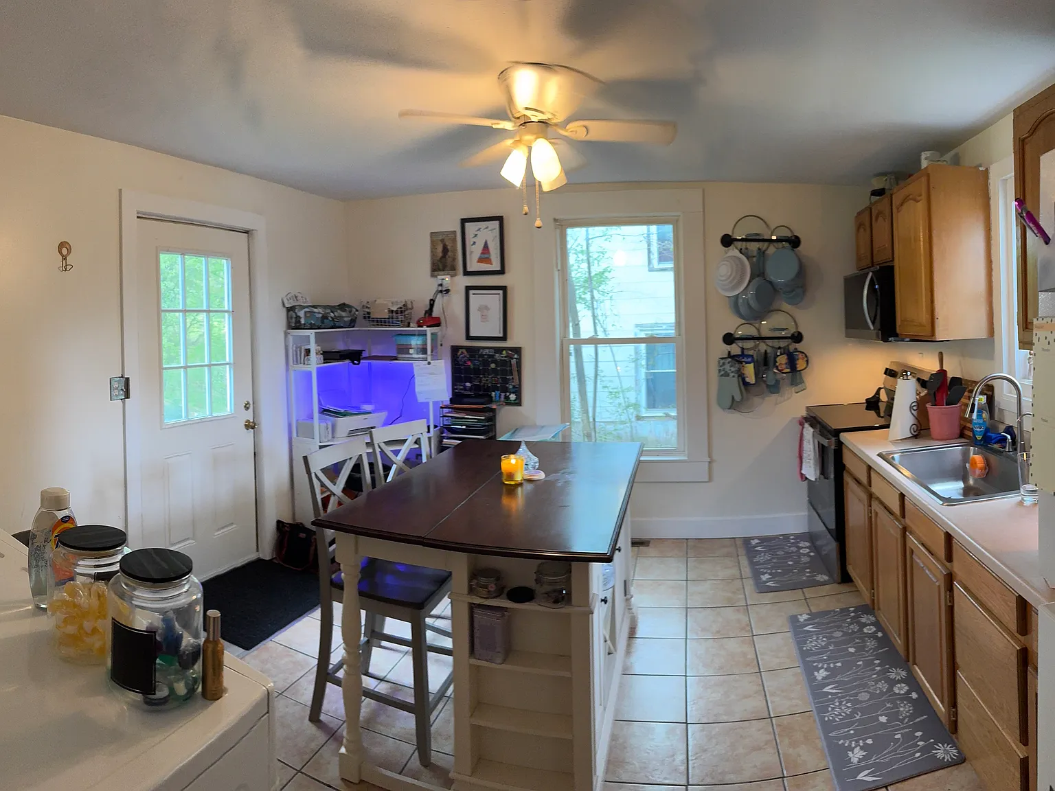 2 bed, 800 sqft, $1,400 — Photo 2