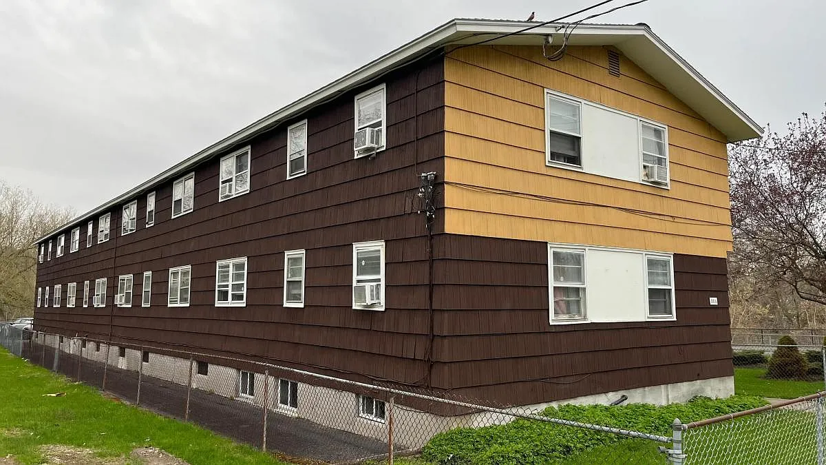 806 South Avenue — Photo 3