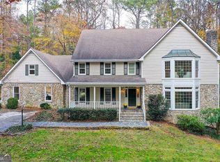 200 Cameron Ridge Dr, Sandy Springs, GA 30328