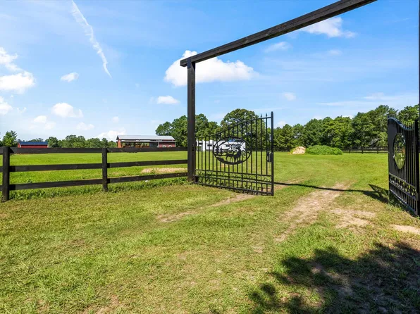 601 Bethcar Church Rd, Wagener, SC 29164