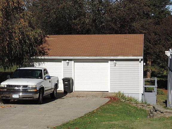 4th image of 108 Hollywood Dr