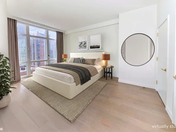 305 East 51st Street image 3 of 13