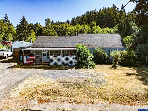 245 18th Ave, Sweet Home, OR 97386