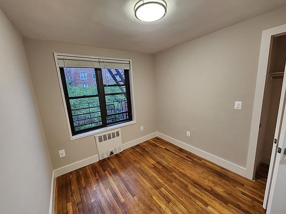 3rd image of 530 W 236th St APT 4A