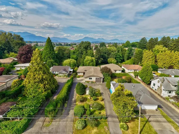 45549 Wells Rd, Chilliwack, BC V2R 1G6