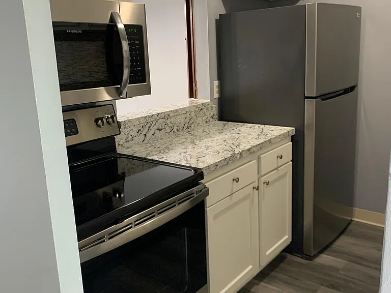 5611 Excalibur Pl — Photo 2