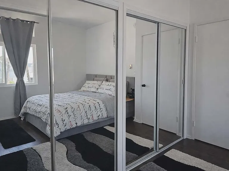 1178 N Kenmore Ave #4 — Photo 4