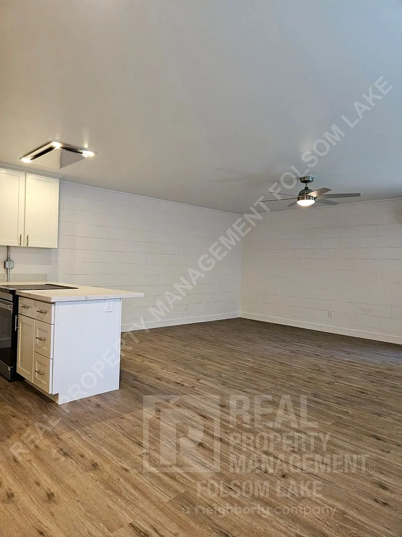 Building Photo - 3049 1/2 Wiltse Rd