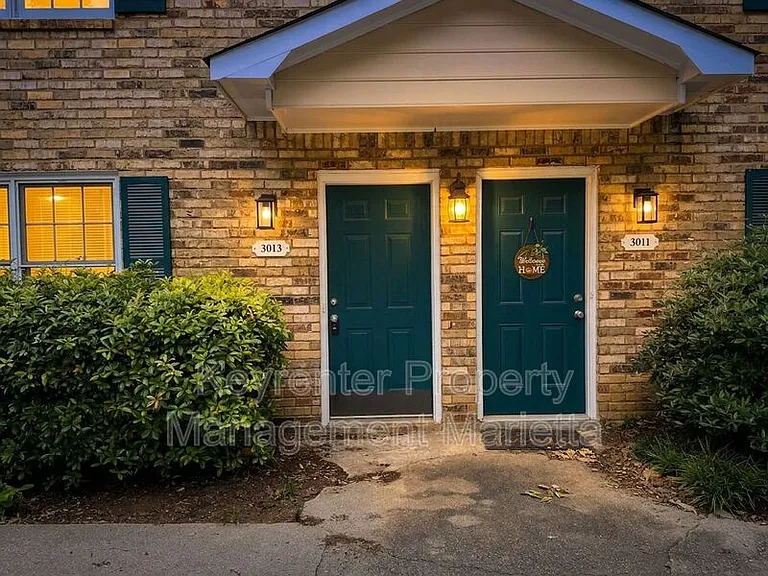 3013 Spruce Cir — Photo 2