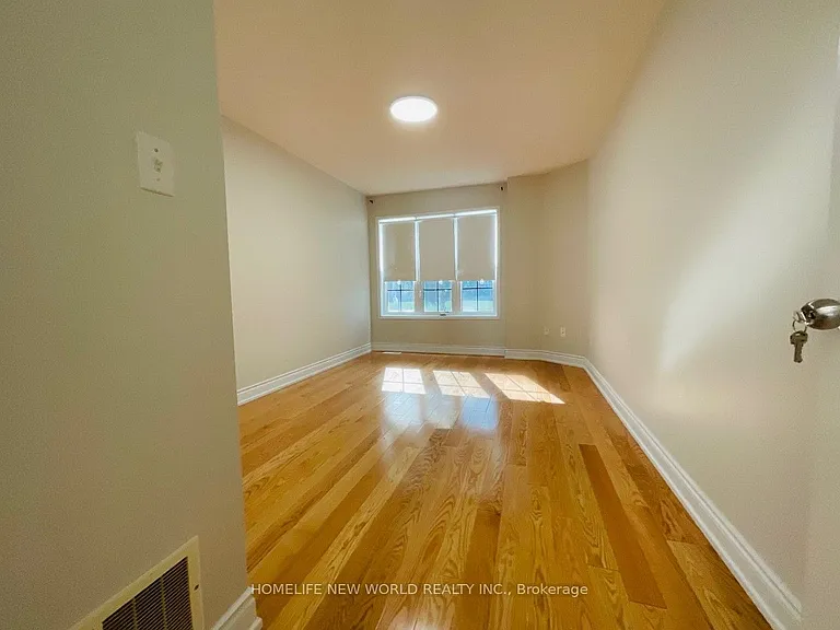 31 John Allan Cameron St #1 — Photo 8