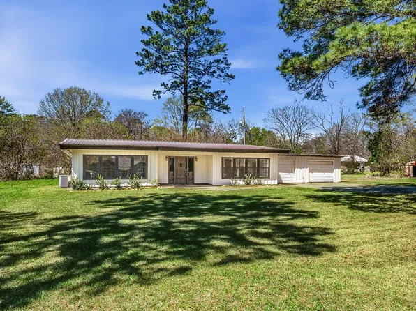 16 Pine Lake Dr, Huntsville, TX 77340