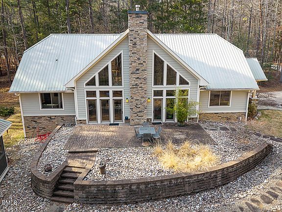 3rd image of 350 Wild Rose Ln