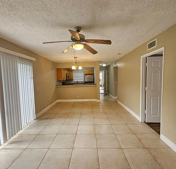 1561 Windorah Way #A — Photo 3