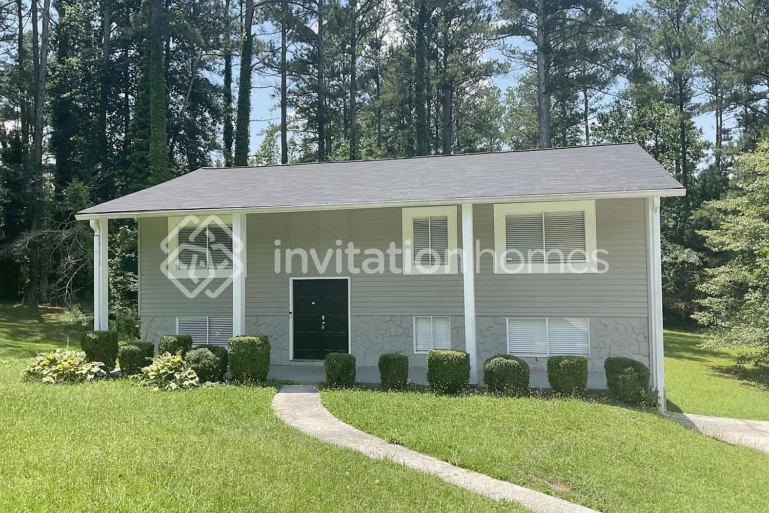 2211 Doral Ct Sw Atlanta, GA 30331 — Photo 1