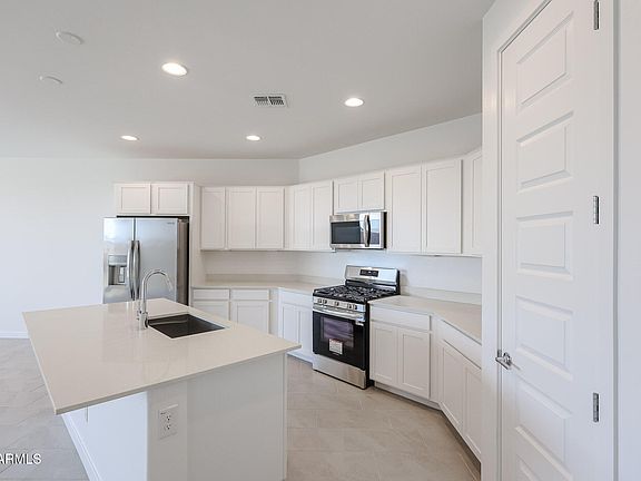 3rd image of 7841 W Staghorn Rd