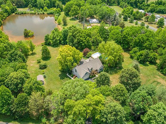 5th image of 15 Willowmere Ct