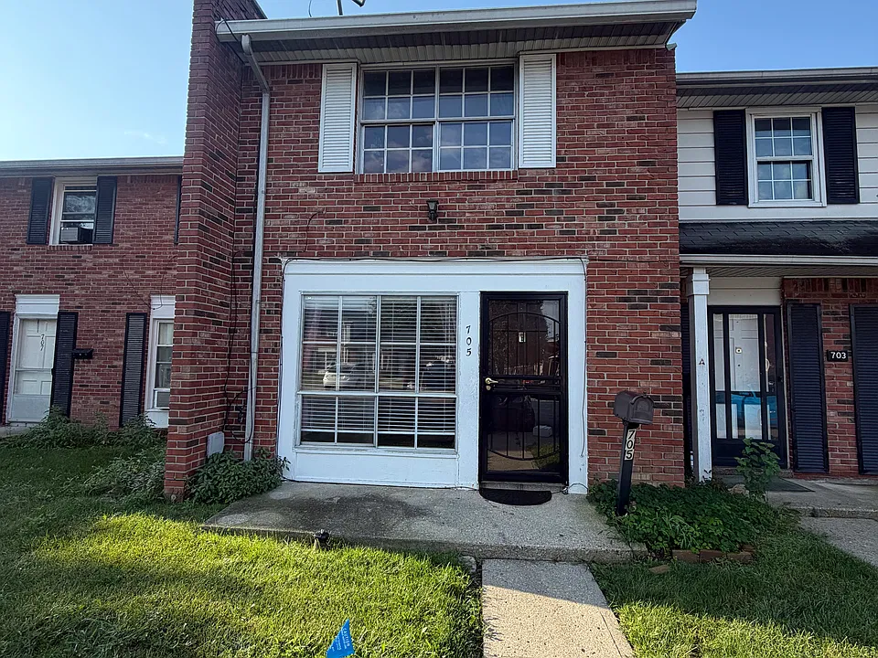 705 Ferndale Ct