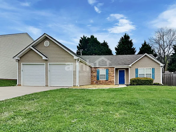 6014 Pennycross Ln, Charlotte, NC 28216