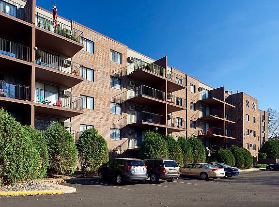 2nd image of 1045 Hiawatha Ave APT 307