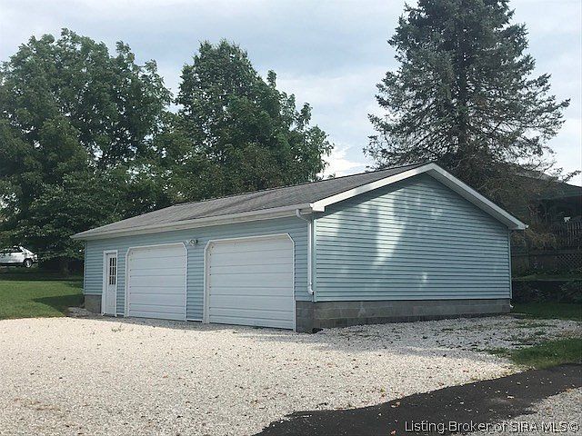 2nd image of 301 Grandview Drive