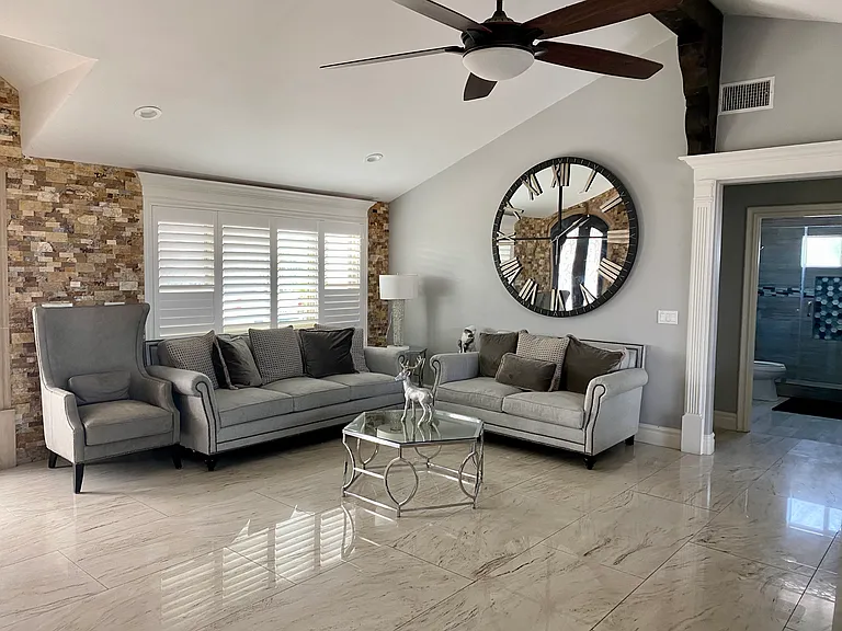 8145 Valdina Dr — Photo 3