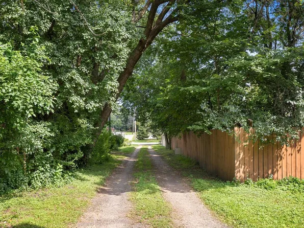 3214 Groveland School Rd, Wayzata, MN 55391