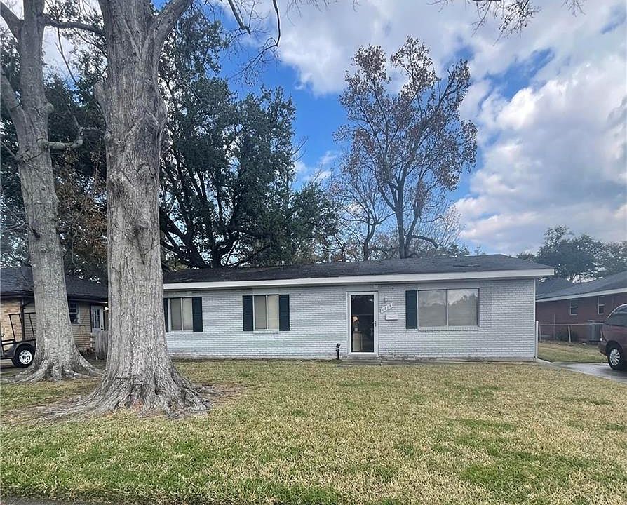 1st image of 8815 Darby Ln