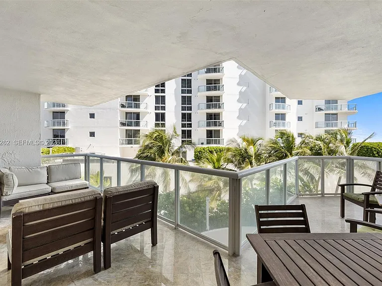 18671 Collins Ave #404 — Photo 43