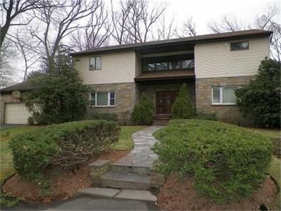 30 Nairn Pl, Nutley, NJ, 07110
