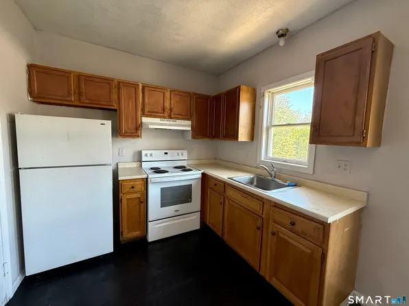 192 S Main St #4, New Britain, CT 06051