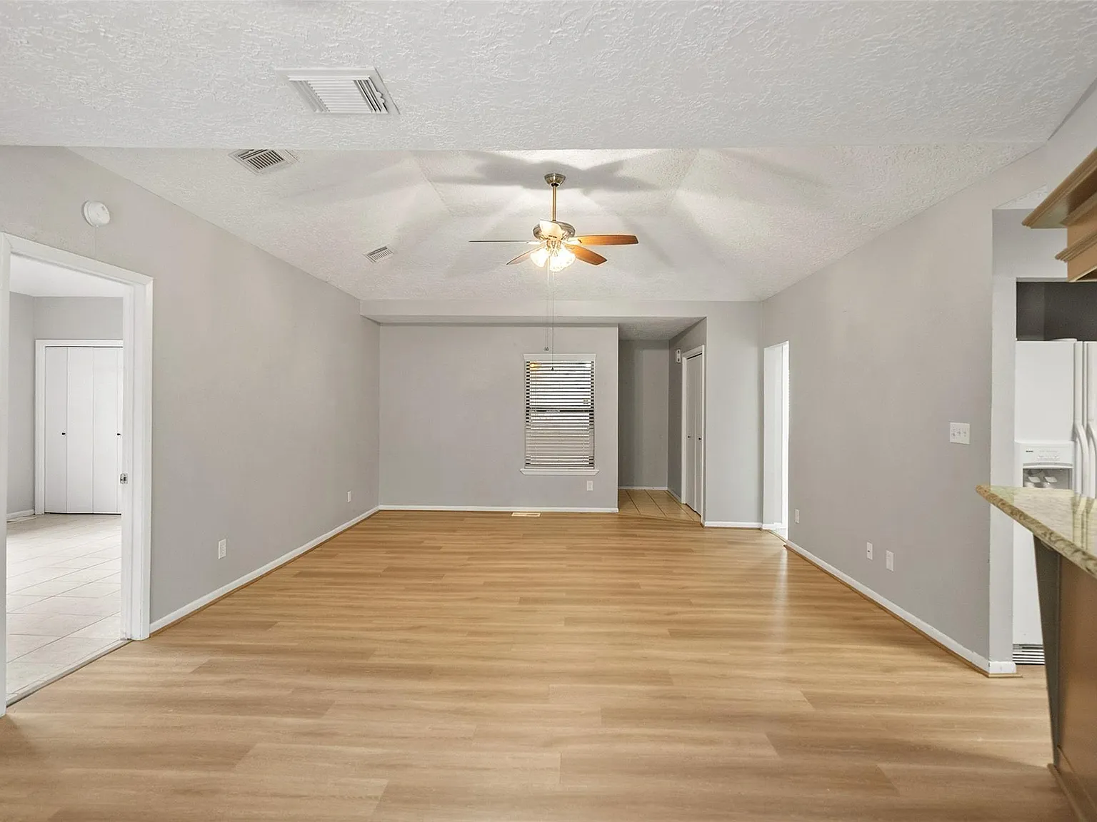 2 bed, 2.0 bath, 1297 sqft, $1,500 — Photo 4