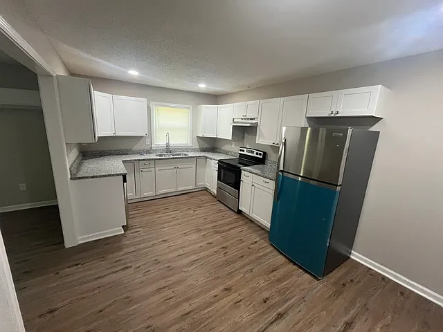 3 bed, 1200 sqft, $1,250 — Photo 4