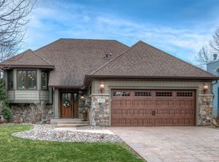 172 Loretta Ln, Saint Paul, MN 55115