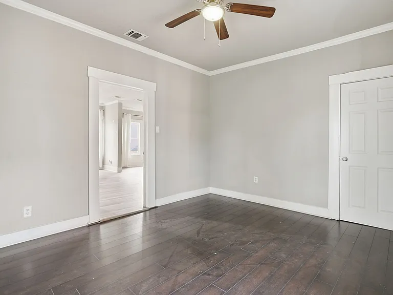 1629 W Woodlawn Ave — Photo 23