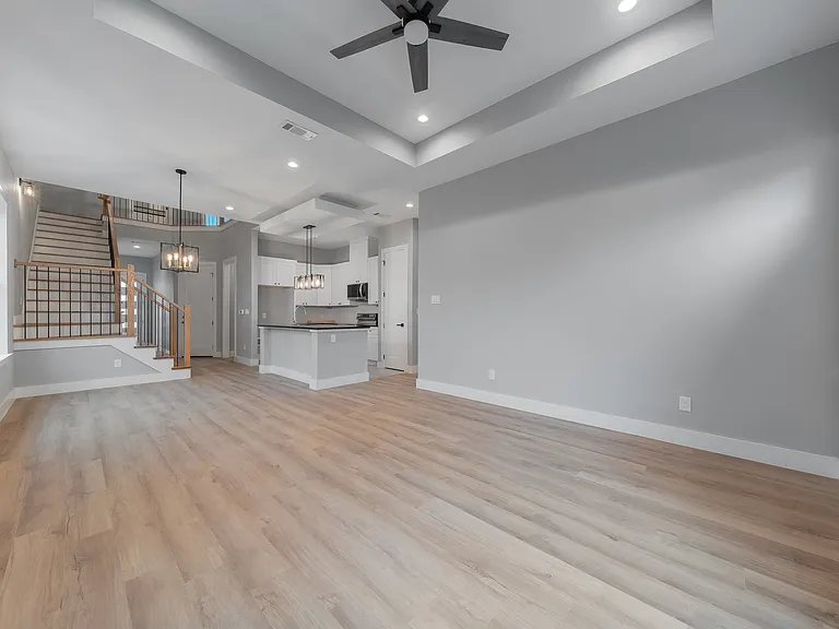 2806 Chicago St — Photo 7